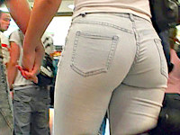 What a nice piece of ass! I followed this couple for a while to film the girlfriend's fantastic butt in tight blue jeans