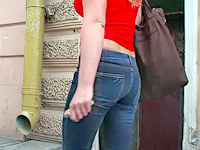 Well-shaped chicks look great in skinny jeans. Check out this sexy jeans girl to see my point. She's damn hot, isn't she?
