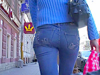 Beautiful chick, beautiful body and beautiful butt in hot sexy jeans - this video is a real feast for your eyes! Watch and enjoy!